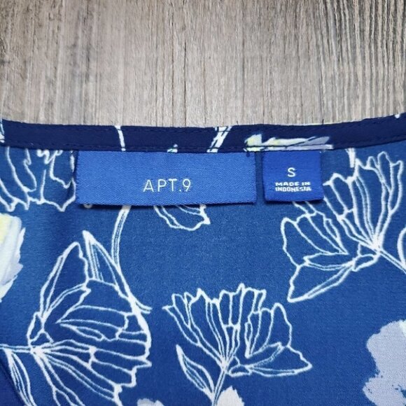 Short Sleeve Blouse Tie Front - Picture 3 of 5